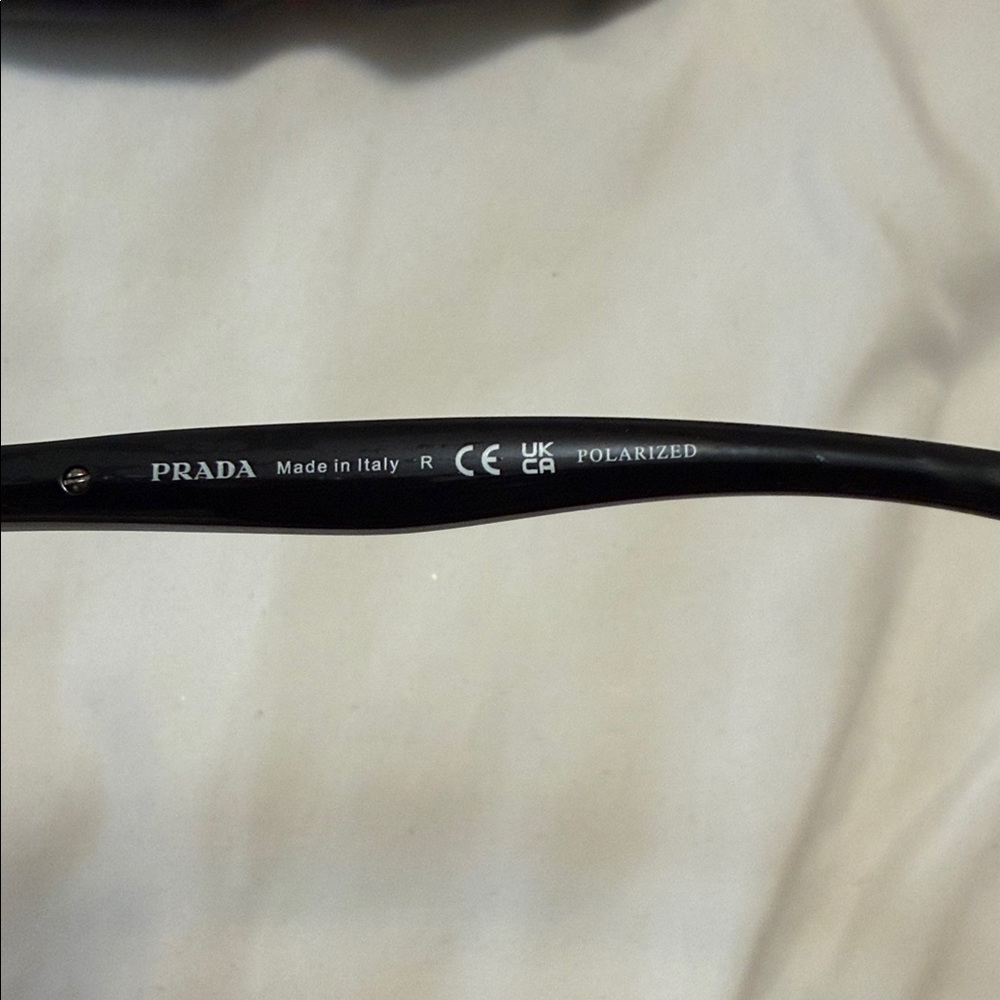 PRADA Women’s 62mm POLARIZED,Black Sunglasses with Red Temple LOGO Stripe.🔥🔥 - Picture 3 of 8